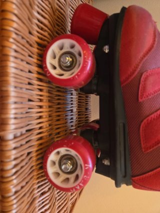 Patines Azemad Rojos  Liceo La Paz