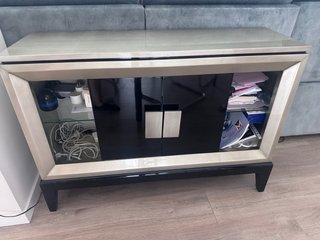 Aparador moderno metal y madera