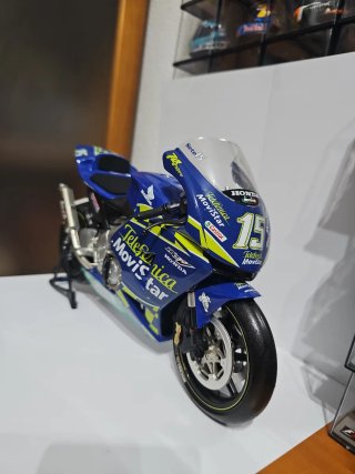 Maqueta Moto Guiloy 1/6 Sete Gibernau 2003