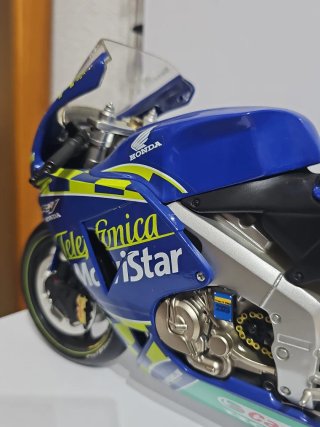 Maqueta Moto Guiloy 1/6 Sete Gibernau 2003
