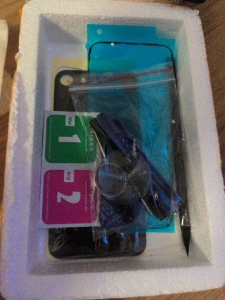 Pantalla iPhone SE 2024 , más tapa trasera