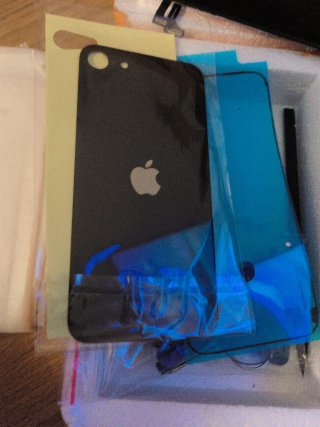 Pantalla iPhone SE 2024 , más tapa trasera