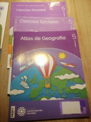 Libros 5° de Primaria Santillana y Oxford