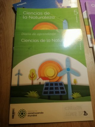 Libros 5° de Primaria Santillana y Oxford