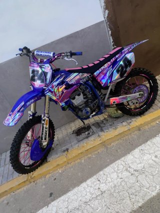 Yamaha YZ 250F Motocross Azul/Rosa