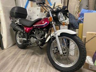 Suzuki Van Van 125cc Roja
