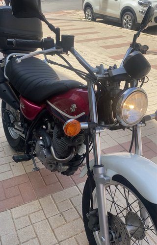 Suzuki Van Van 125cc Roja