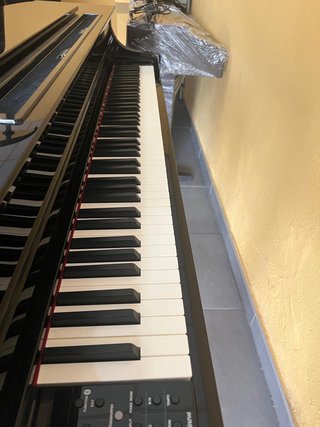 Piano de cola digital Yamaha Clavinova CLP-665GP
