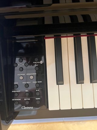 Piano de cola digital Yamaha Clavinova CLP-665GP