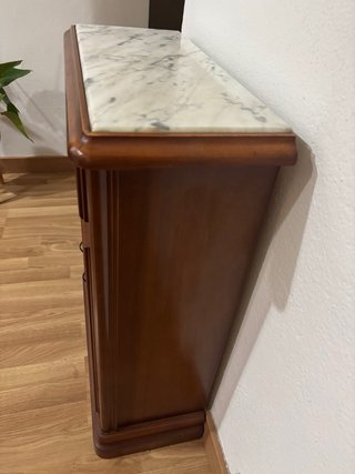 Mesa recibidor madera con marmol