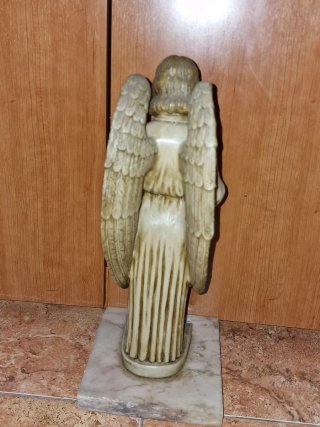 Figura Ángel Marmolina y Base Mármol