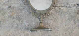 Espejo de tocador Luis XVI en bronce macizo dorado
