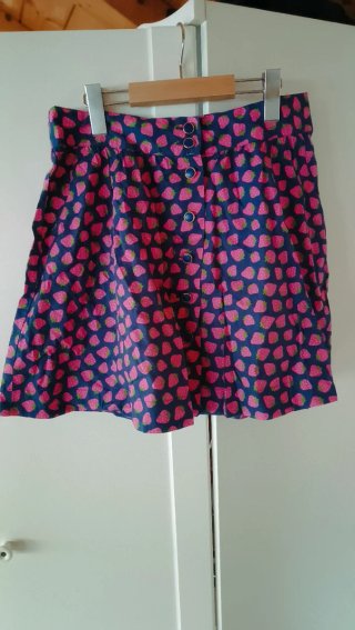 Minifalda Zara Estampada Fresas Talla 36