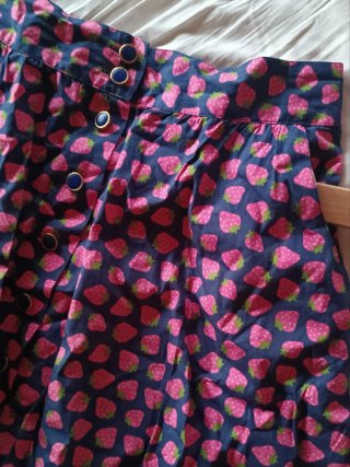 Minifalda Zara Estampada Fresas Talla 36