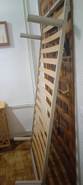 Somier de madera y metal