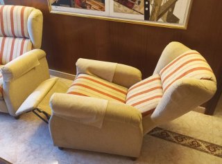 Sillón orejero reclinable tapizado en tela, pack 2