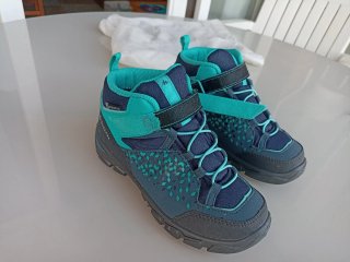Zapatillas trekking niño Quechua impermeables