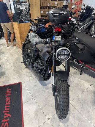 Brixton Crossfire 125cc - Impecable