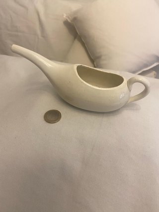 Alimentador médico cerámica antiguo