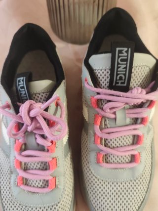Zapatillas Munich grises y rosas