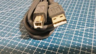 Cable USB 2.0 Tipo A a Tipo B de 1,80m.