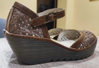 Zapato Fly London Marrón a estrenar. Talla 40.