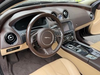 Jaguar XJ 2010