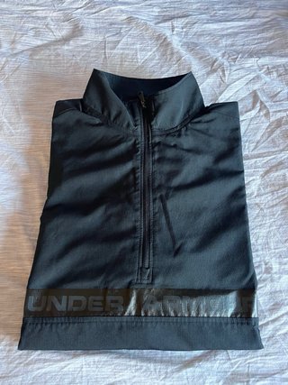 Chaqueta deportiva Under Armour negra