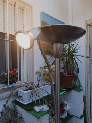 Lámpara de pie con 2 luces