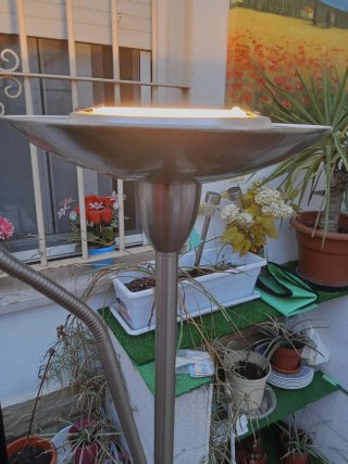 Lámpara de pie con 2 luces