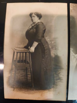 2 Fotos Antiguas Mujer Vich Barcelona 1910