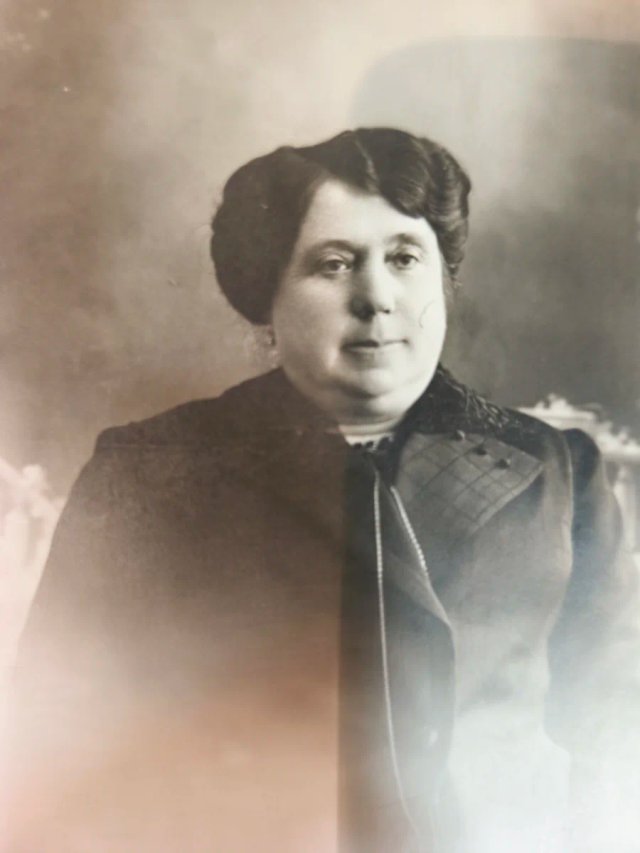 2 Fotos Antiguas Mujer Vich Barcelona 1910