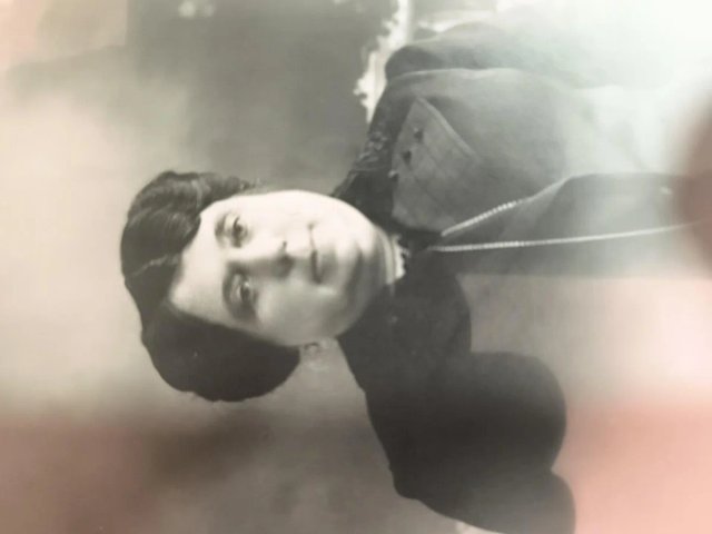 2 Fotos Antiguas Mujer Vich Barcelona 1910