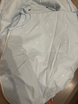 Saco para Maxicosi azul con puntos blancos