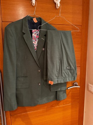 Traje boutique verde de 3 piezas