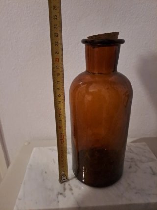 Frasco de farmacia antiguo ámbar