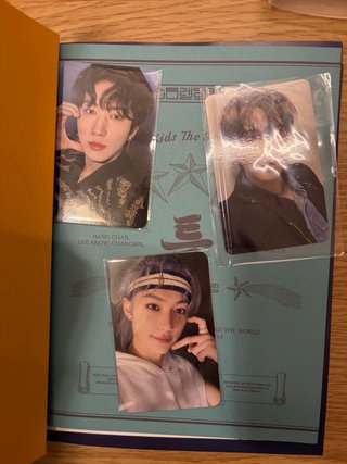 Lote Stray Kids: 4 Álbumes,Seasons Greetings y PCS