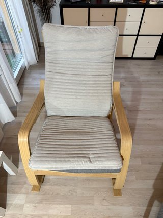 Mecedora IKEA con reposapiés
