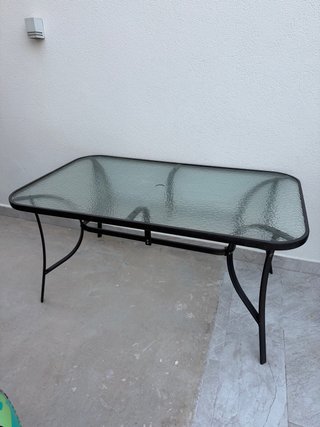 Mesa de exterior cristal y metal