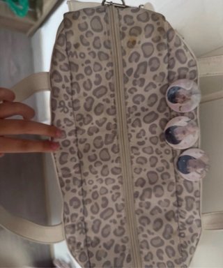 Bolso de hombro con estampado de leopardo