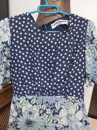 Vestido lunares y flores TWISTED