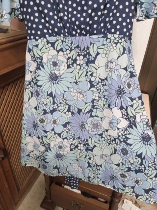 Vestido lunares y flores TWISTED