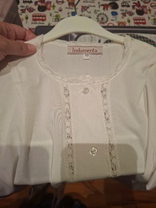 Camisa Baturra Niña Talla 10 Blanco roto.
