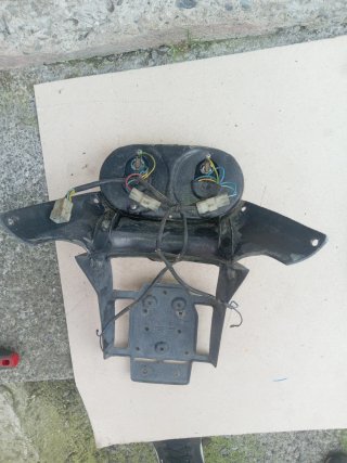 Asiento y piloto trasero Aprilia SR 50