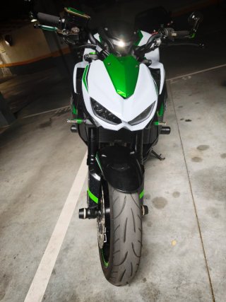 KAWASAKI Z1000