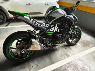 KAWASAKI Z1000