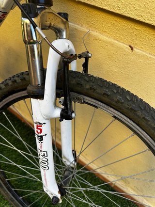 Bicicleta de montaña blanca 5400