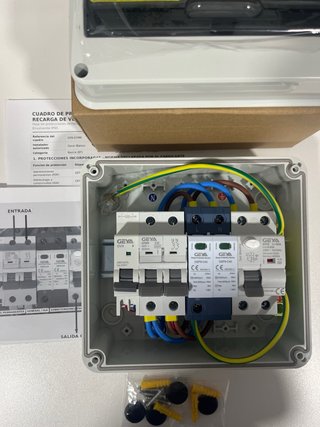 Cuadro de protecciones cargador VE diferencial SI
