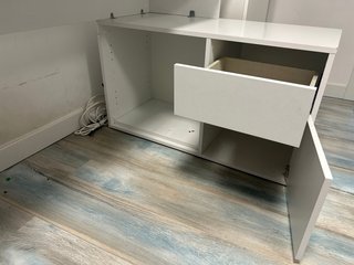 Escritorio de esquina blanco