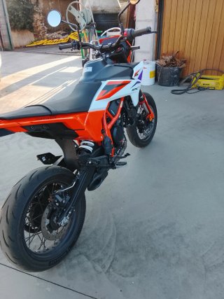 Moto KTM 390 sm